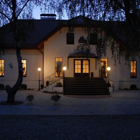 Guest House Birutes Uostas ซเวนตายิ ภายนอก รูปภาพ
