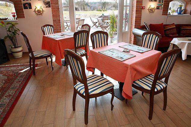 Guest House Birutes Uostas ซเวนตายิ ภายนอก รูปภาพ