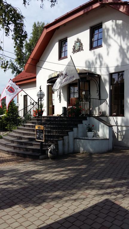 Guest House Birutes Uostas ซเวนตายิ ภายนอก รูปภาพ