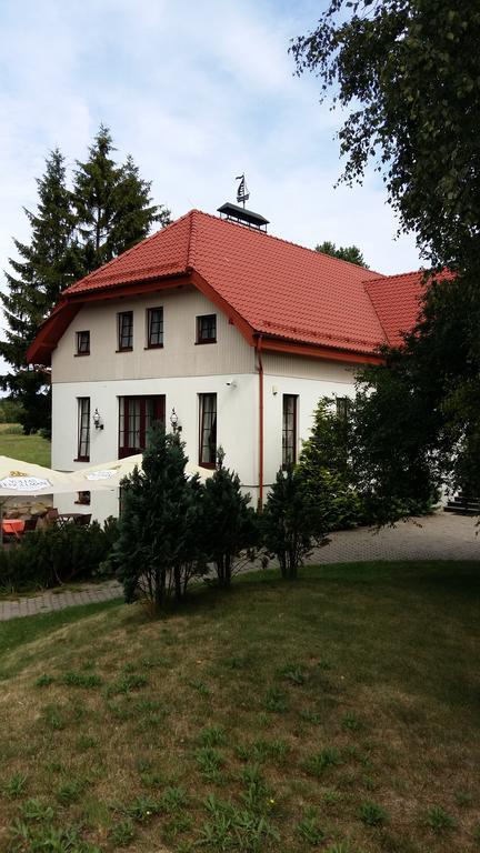 Guest House Birutes Uostas ซเวนตายิ ภายนอก รูปภาพ