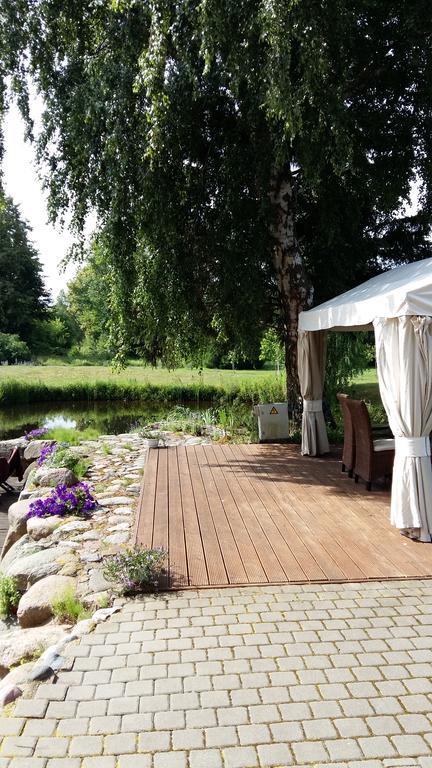 Guest House Birutes Uostas ซเวนตายิ ภายนอก รูปภาพ